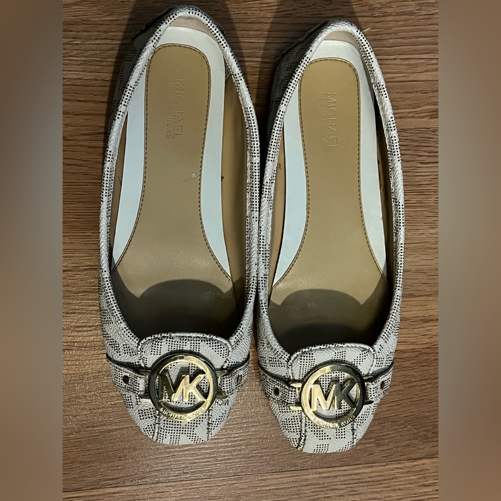 Michael Kors Flats size 6